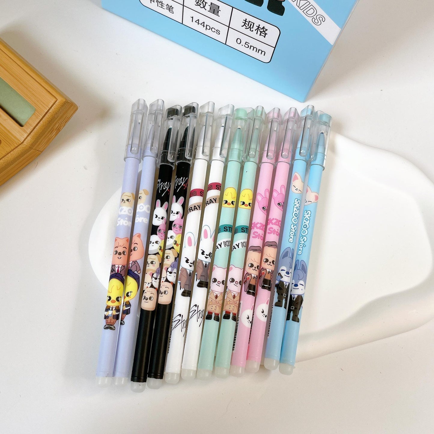 SKZOO STRAY KIDS 12 COLORED GEL PENS ERASABLE