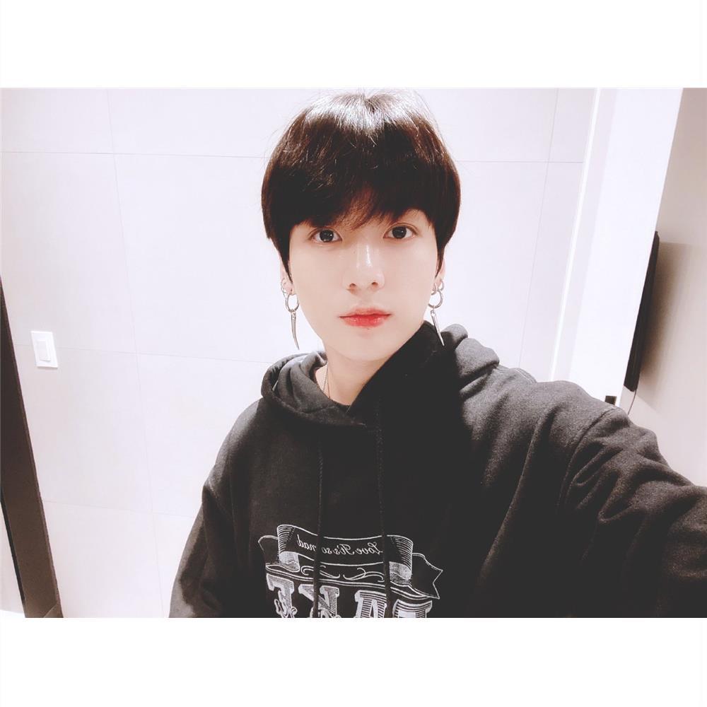 BTS JUNGKOOK FAKE LOVE HOODIE