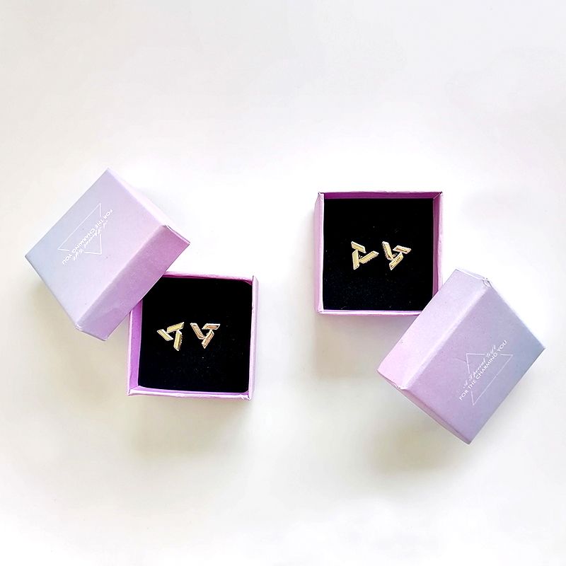 SEVENTEEN EARRINGS