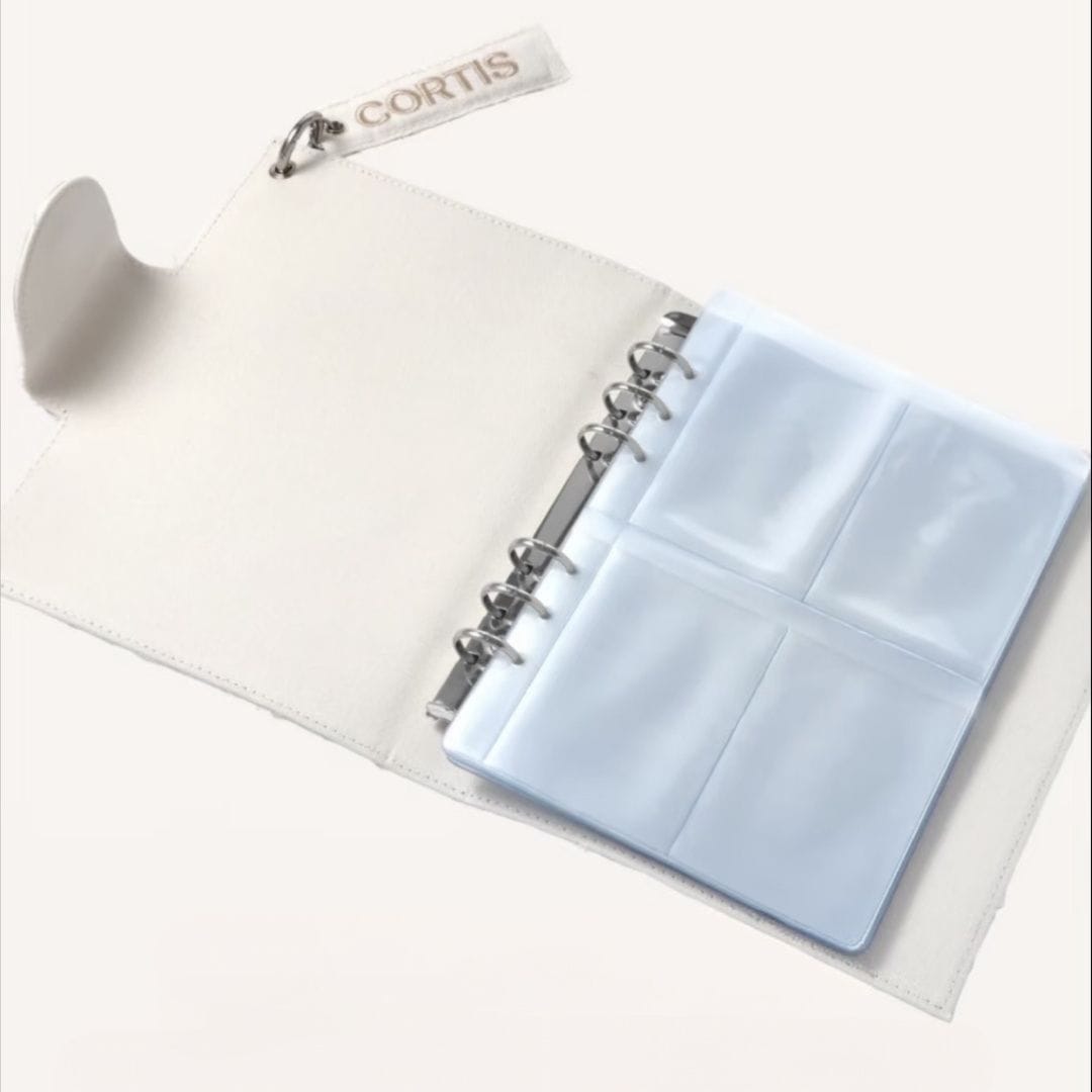 CORTIS BINDER + 30 PLASTIC SHEETS (PRÉ SALE - SHIPPING 16/09)